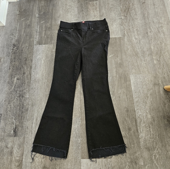 SPANX Flare Jeans Distressed bottoms Black Size Medium - Picture 2 of 9